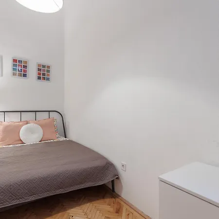 Dynasty - 3 Bdrms, Location * Budapest