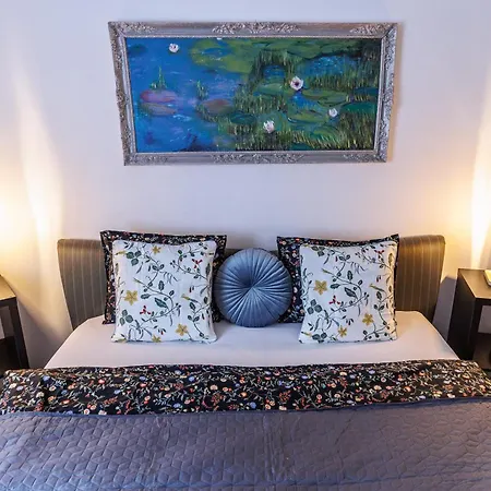 Apartman Dynasty - 3 Bdrms, Location *