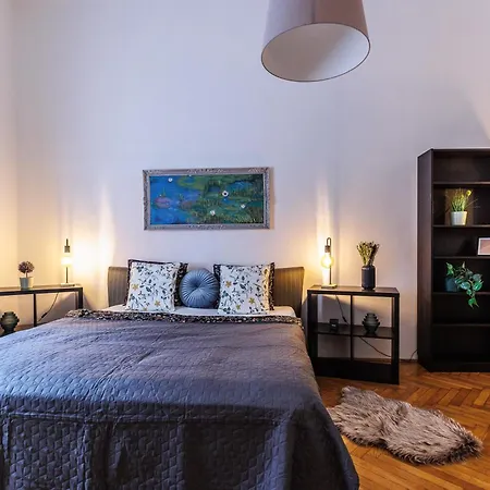 Dynasty - 3 Bdrms, Location * Budapešť