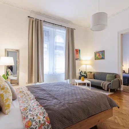 Apartman Dynasty - 3 Bdrms, Location